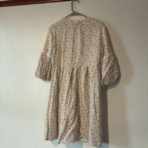 Roolee Floral Cream Dress with Puff Sleeves - Picture 4 of 6